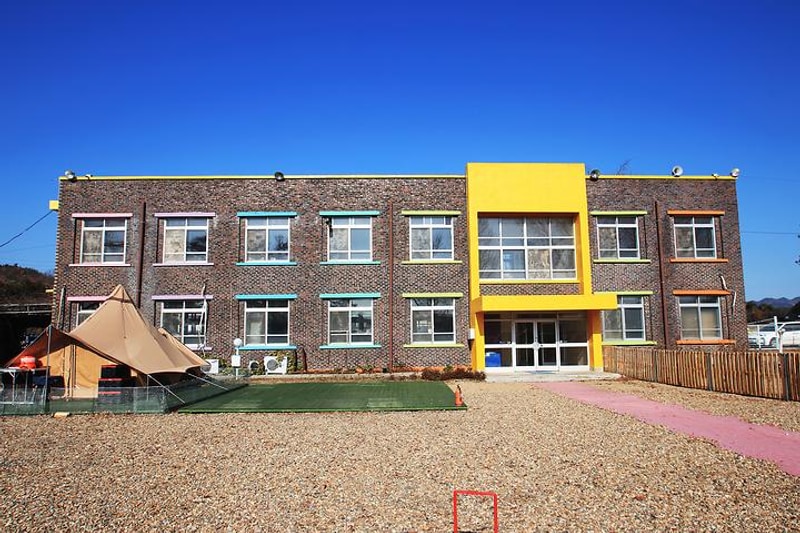 피플앤독 느티캠핑장 대표 사진