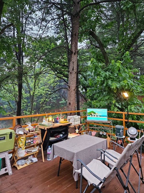 [경기도] 포천 금동휴양림캠프2 수영장과 타프존이 있는...