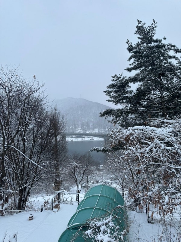 [양평 약수동산펜션캠핑] 남한강 뷰맛집 캠핑장에서 설중캠핑