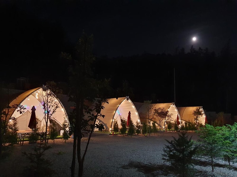 코코숲 바베큐&글램핑 시설 사진 1