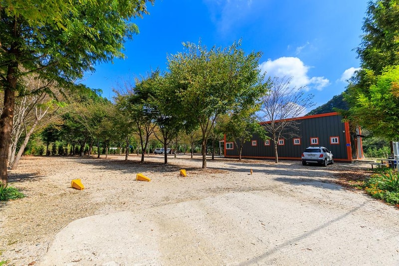 금산 자연 오토캠핑장 시설 사진 13