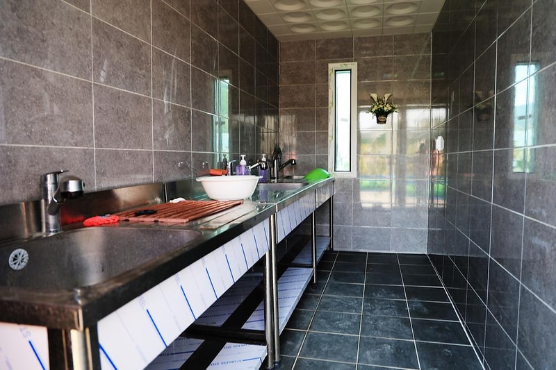 솔밭사이로 캠핑&펜션 시설 사진 8