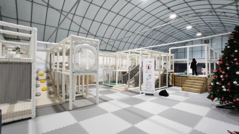 개별시설과 키즈카페급 시설이 최고인_더코지캠핑장