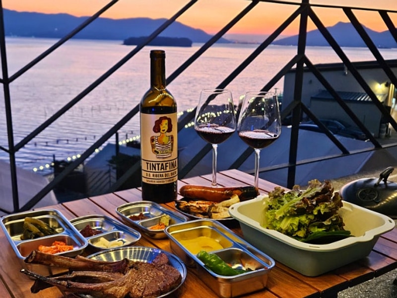 [사천] 글램핑이야 펜션이야?... 오션뷰 경남 글램핑_더뷰인비토