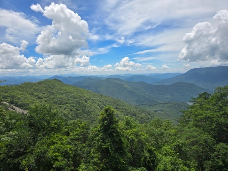 노추산(강릉) 어게인 산행... 아리랑산 모정의돌탑 힐링캠프 코스 >