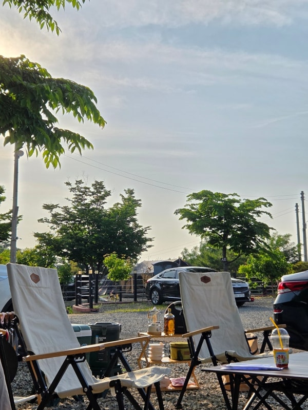 화성 필캠핑장a2 사이트에서의 힐링 - 깨끗함과 편의성까지 완벽