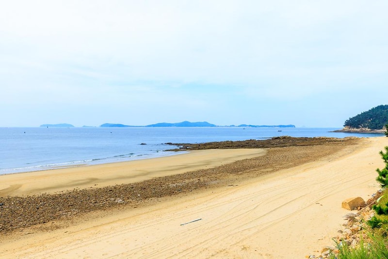 하늘아래 캠핑 시설 사진 2