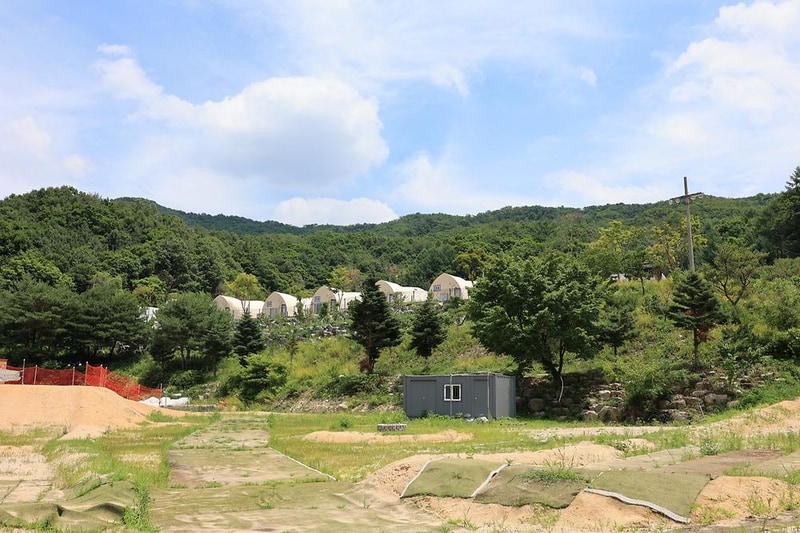 숲에서 만난 바다 글램핑 시설 사진 5