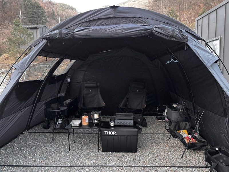 강원도 개별화장실 봄봄캠핑장에서 코베아몬스터 블랙 텐트...