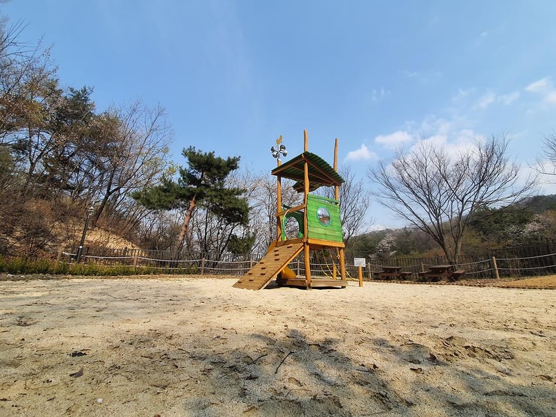 아산 영인산자연휴양림 숲속야영장 시설 사진 11