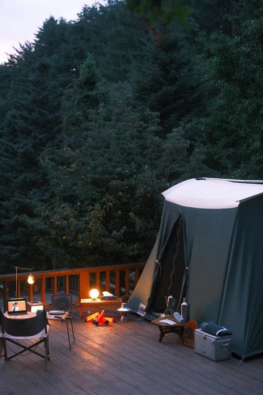 원주 캄파슬로우 캠핑장 데크 4번