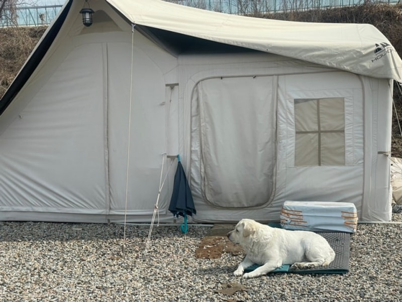 덕유산을 보며 캠핑을 할 수 있는 무주 붉은노을캠핑장(250301)
