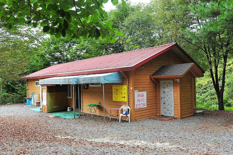 계곡과소나무 캠핑장 시설 사진 4