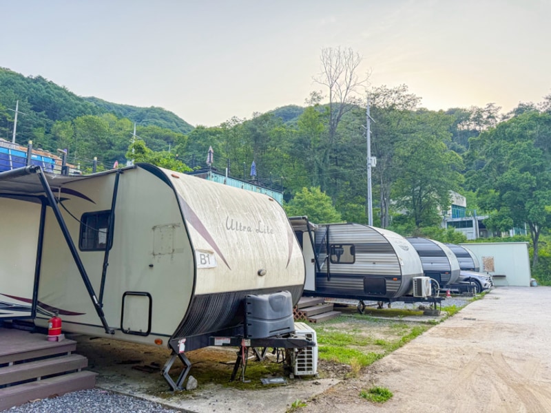 좋은 카라반 - 가평 포레스트카라반랜드 내돈내산 솔직후기