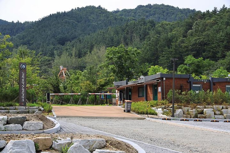 김제 모악산 캠핑파크 대표 사진