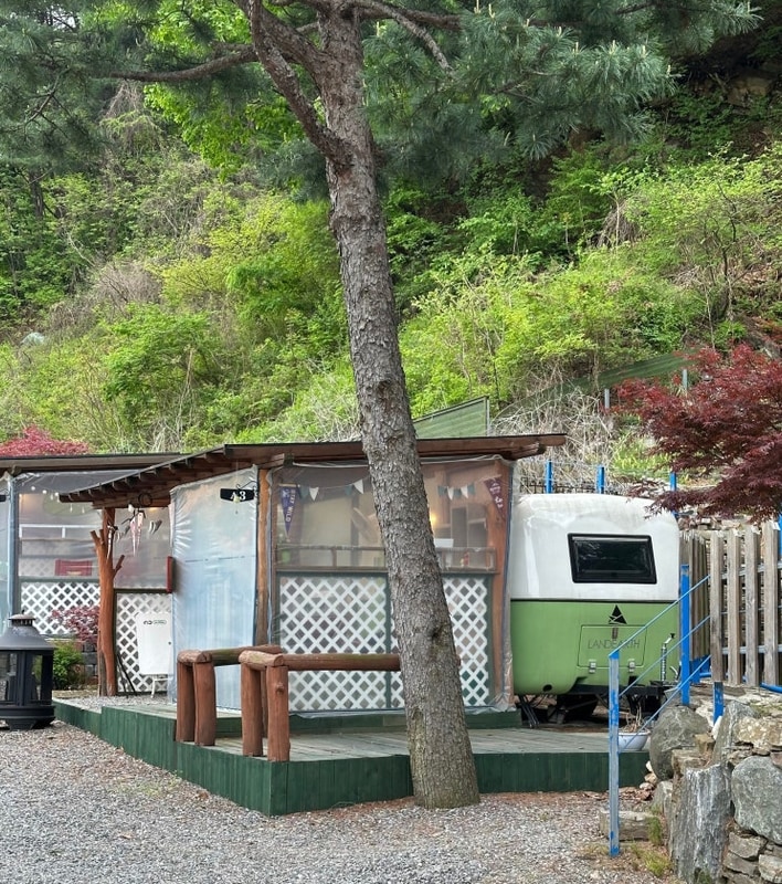 동두천 카라반 그림책동화마을 품 캠핑장에서 글램핑