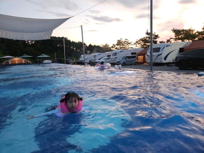 용인소풍캠핑장 카라반 수영장 내돈내산