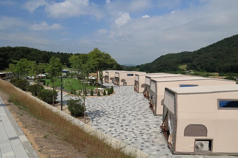 라하 글램핑 대표 사진