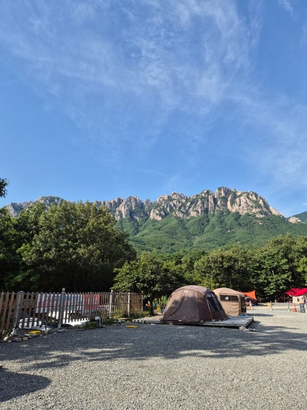 고성 울산바위뷰 캠핑느루 N5 + 서낭바위 스노쿨링, 가보오토종닭