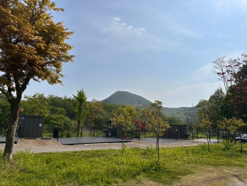 [경기도 캠핑]애견동반 가능한 시흥 여우하우야영장 2번...