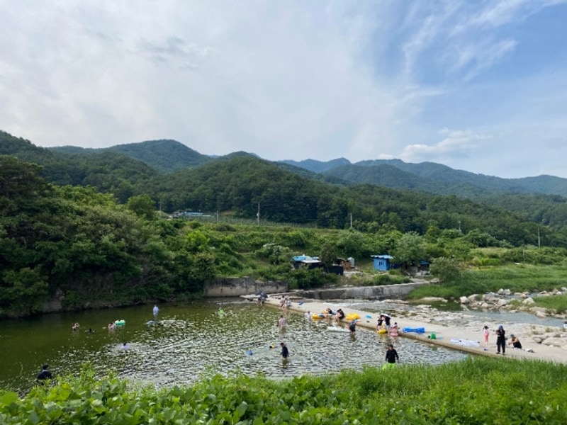 경남 함양 계곡이 바로 옆에 있는 농월정 오토캠핑장