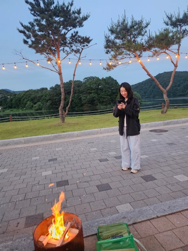 춘천에서 첫 글램핑... 화로에서 고기 구워먹기 / 리버위드 글램핑