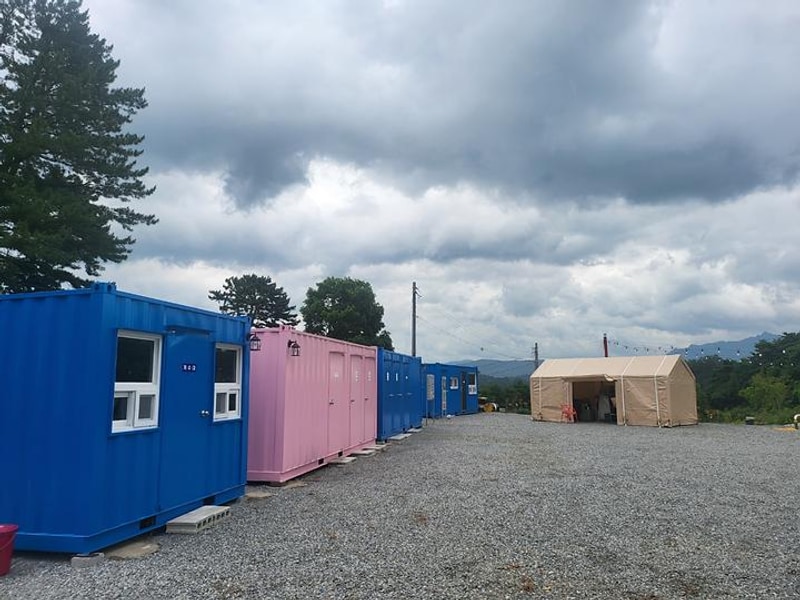 이밤에캠핑장 대표 사진