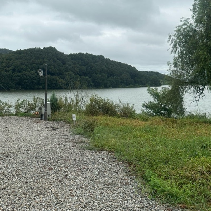 안성 캠핑장 '레이크202' 호수존 12번 두가족존 내돈내산...