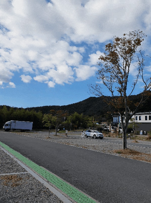 마음껏남해 캠핑장-경남할로윈캠핑(놀이터,모래놀이,전시관)