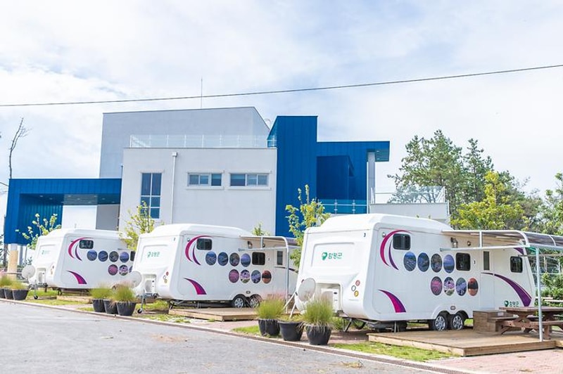 돌머리 하우스캠핑 대표 사진