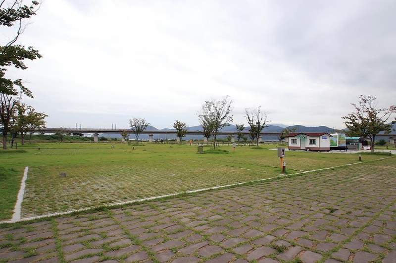 칠곡보 오토캠핑장 시설 사진 8