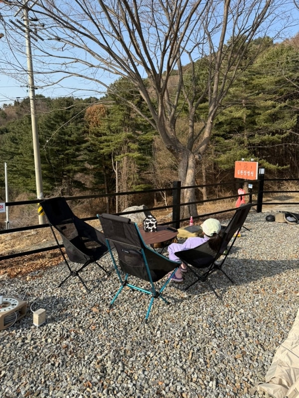 [경기 가평 캠핑장] 아이랑 올해 첫캠 김원장캠핑 01번 자리
