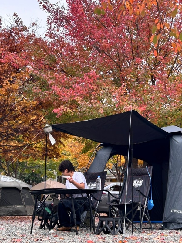 밀양 단풍캠핑  산여울캠핑장 가을에 둘러싸여 즐긴 우중캠핑...