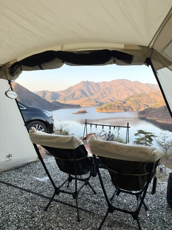 [충북 충주] 충주호가 보이는 퀸스타운 캠핑장 : 4층 후기, 캠핑...
