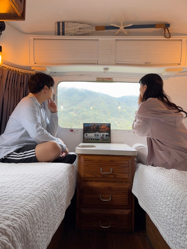 춘천 여행 숙소 추천 아웃오브파크 감성 카라반 솔직 후기