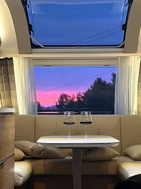 [충남 부여 캠핑장] 카라반... 완벽한 ‘느루캠핑장’ 후기