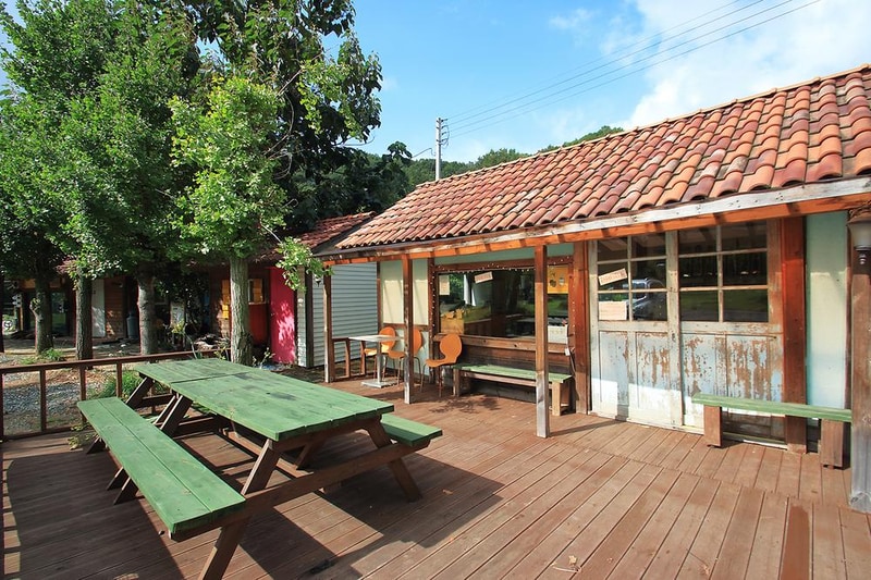 햇살아래 캠핑장 시설 사진 18