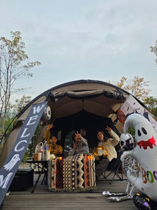 시흥 솔잎향캠핑파크 할로윈 캠핑 후기 (데크 정보·시설 후기...