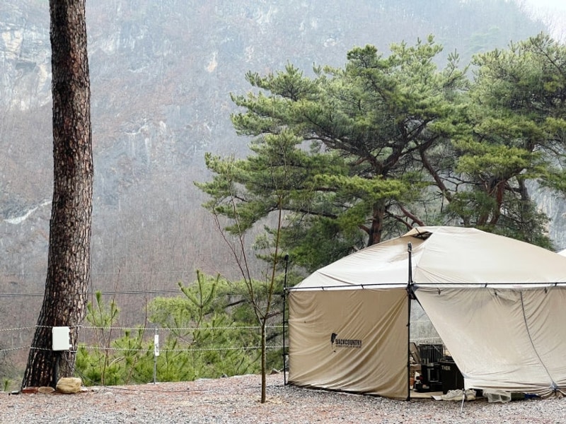 영월 캠핑장] 영월 한반도 캠핑장 16번 사이트, 절벽뷰 우중캠