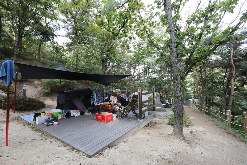 아산 영인산자연휴양림 숲속야영장 시설 사진 28