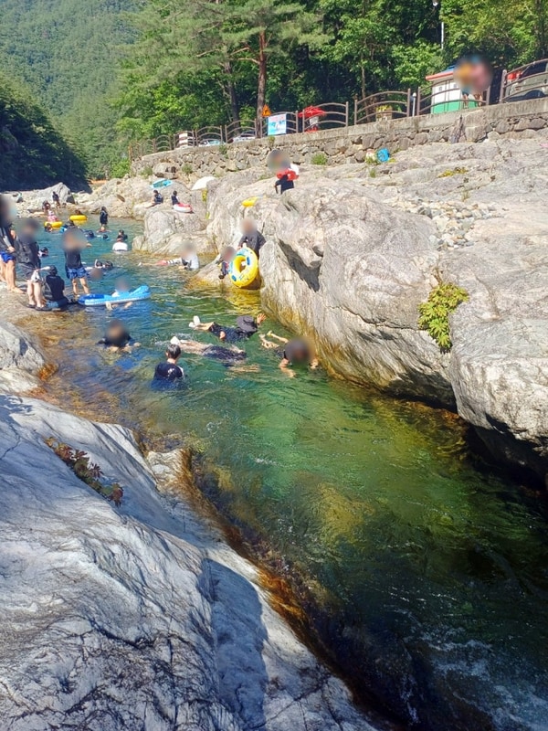 덕풍계곡별빛야영장 108·109번과 여름철 물놀이