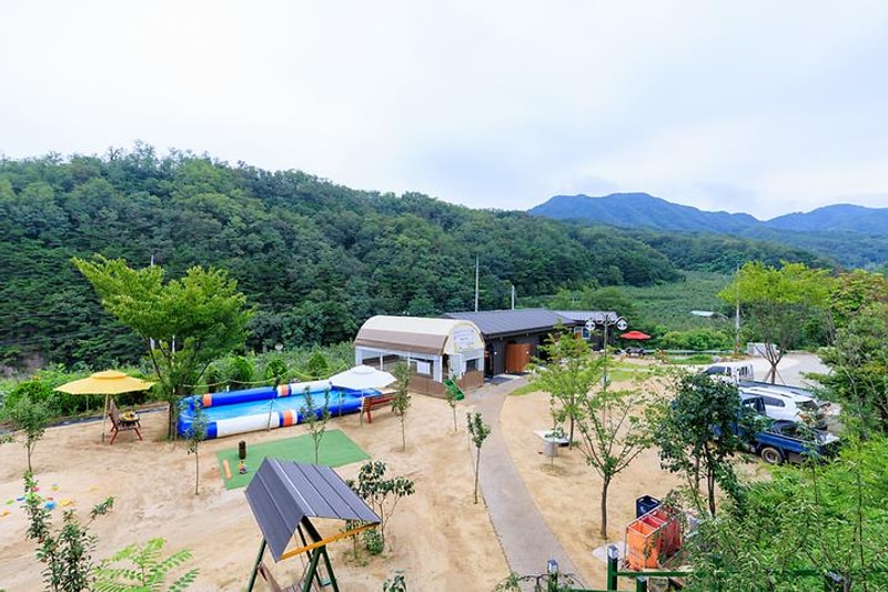 동산오토캠핑장 대표 사진