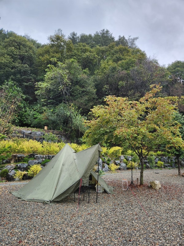 추적추적 비 오는 날, 잉글랜드 캠핑장 7번 사이트(선착순)