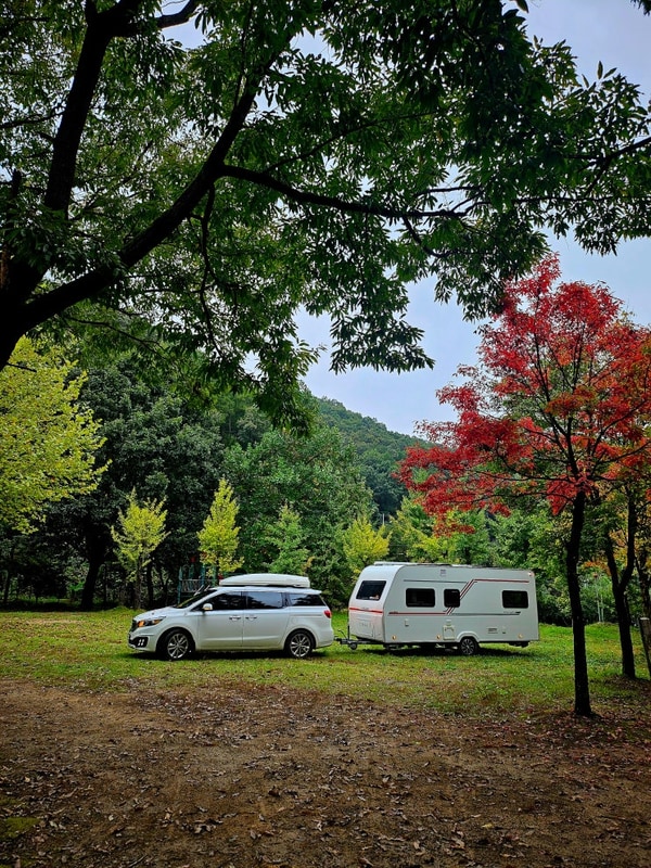 충주 "햇살아래 캠핑장"아이들이 즐기기 좋은 가을캠핑