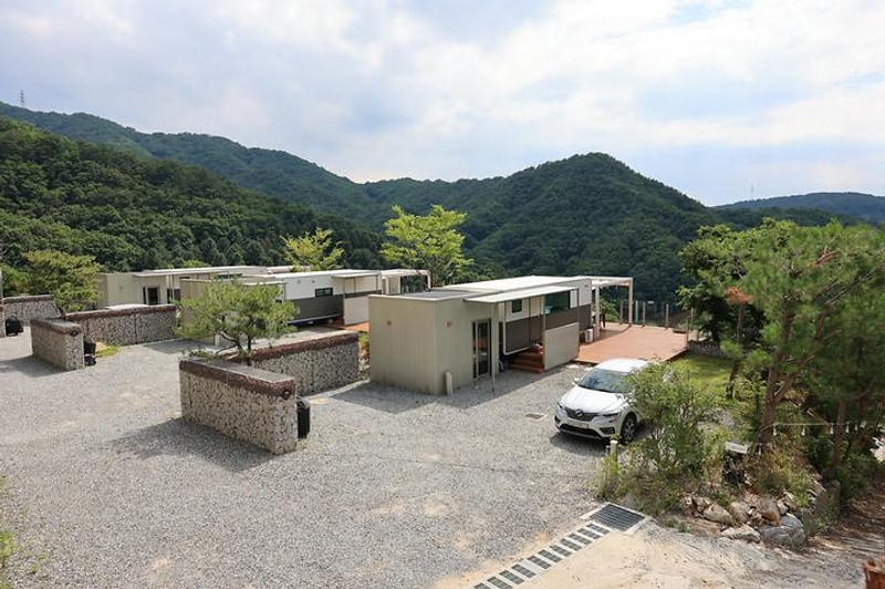 포천 몽롱한노을 카라반 캠핑장 대표 사진