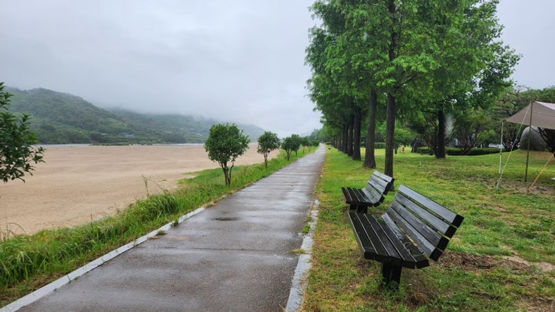 하동 평사리 공원 야영장