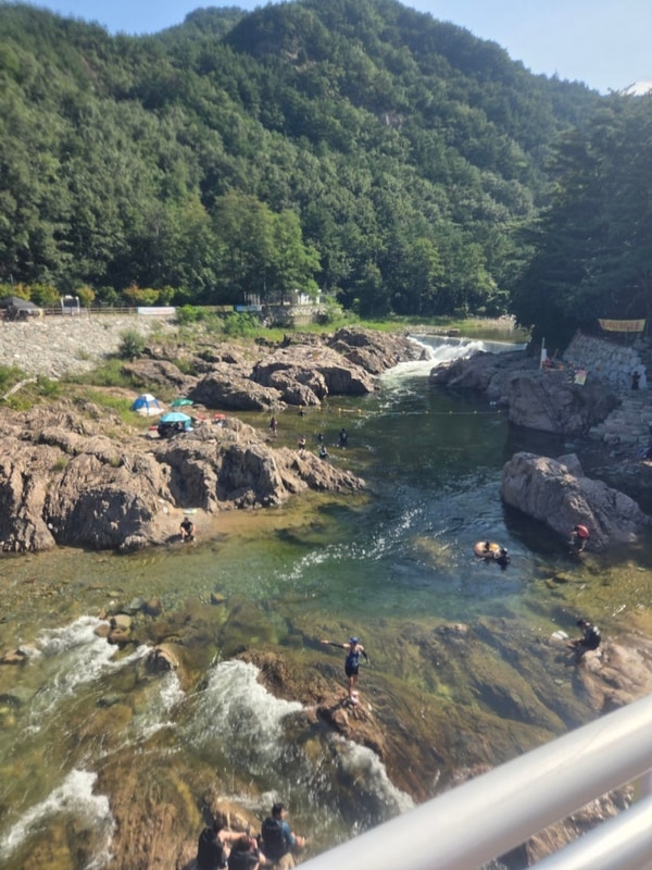 강원도 인제 백담계곡 백담고을캠핑장, 물놀이하기 좋은 곳