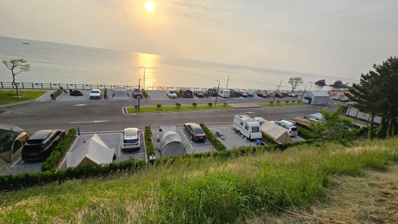 250604-07  동해바다와 맞닿은 바다내음캠핑장