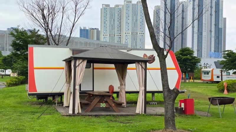 고양 킨텍스캠핑장 카라반 4인용 31번 (feat. 트레이더스...