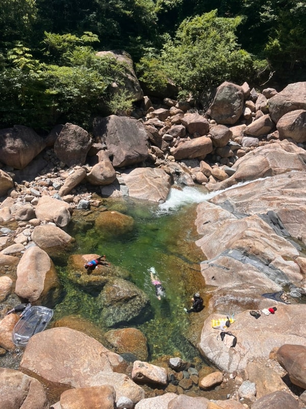 경상남도 지리산 계곡캠핑 '우니메이카산청점' 후기